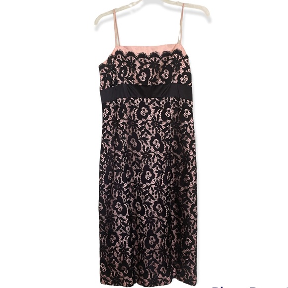 Harold’s Lace Dress - Picture 1 of 3